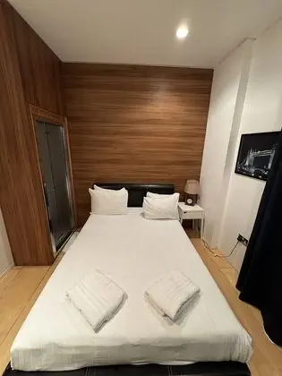 Economy Süit, Özel Banyo (Jacobson Suite)
