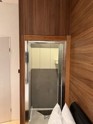 Economy Süit, Özel Banyo (Jacobson Suite)