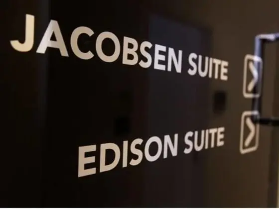 Standard Süit, Özel Banyo (Edison Suite)