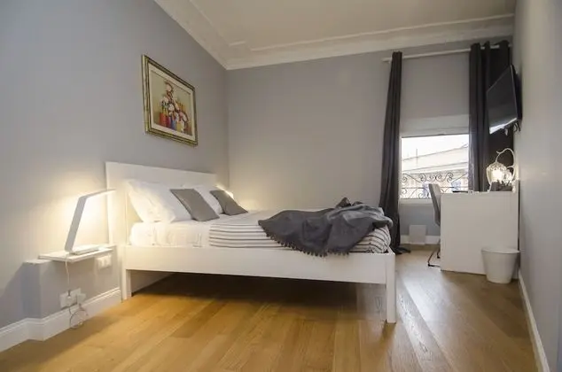 Grand Tek Büyük Yataklı Oda