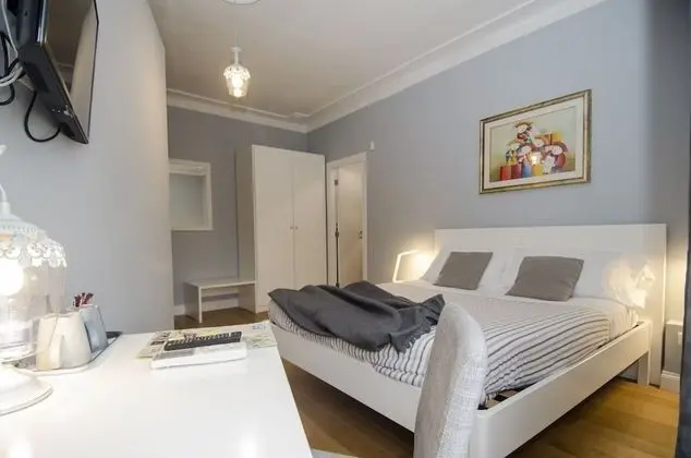 Grand Tek Büyük Yataklı Oda