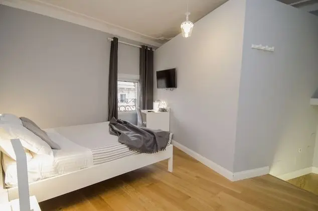 Grand Tek Büyük Yataklı Oda