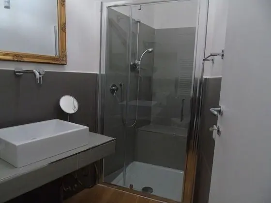 Grand Tek Büyük Yataklı Oda