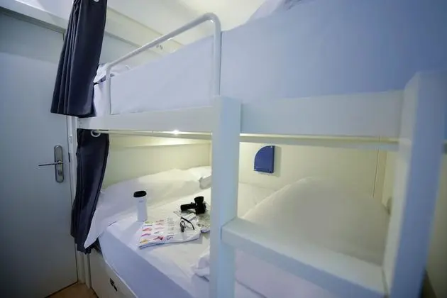 Ortak Ranzalı Oda, Karma Ranzalı Oda, Ortak Banyo