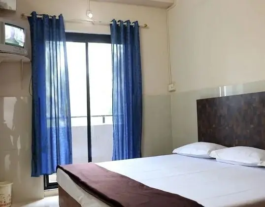 Deluxe Tek Büyük Yataklı Oda, Sigara İçilmez, Özel Banyo (Air-conditioned)