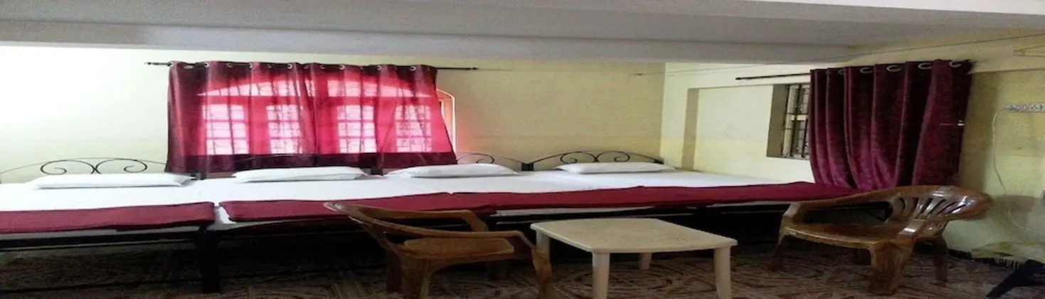 Family Tek Büyük Yataklı Oda
