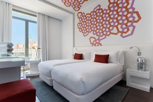 Tek Büyük veya İki Ayrı Yataklı Oda (with extra bed)