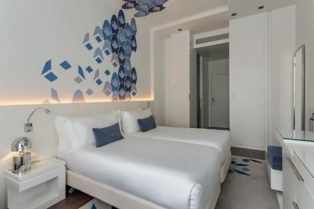 Tek Büyük veya İki Ayrı Yataklı Oda (with extra bed)