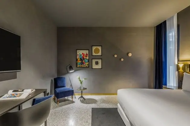 Basic Tek Büyük Yataklı Oda