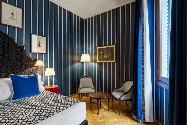 Deluxe Tek Büyük Yataklı Oda