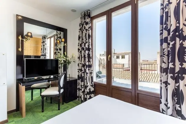 Tek Büyük Yataklı Oda, Teras