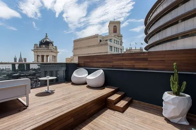 Süit (Atico Suite with Jacuzzi)