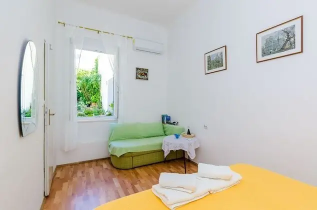 Tek Büyük Yataklı Oda (Double Room with patio and sea view)