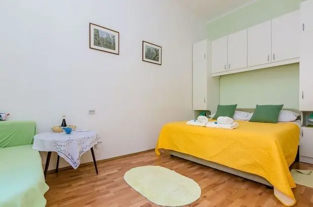 Tek Büyük Yataklı Oda (Double Room with patio and sea view)
