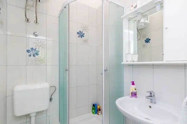 Tek Büyük Yataklı Oda (Double Room with patio and sea view)