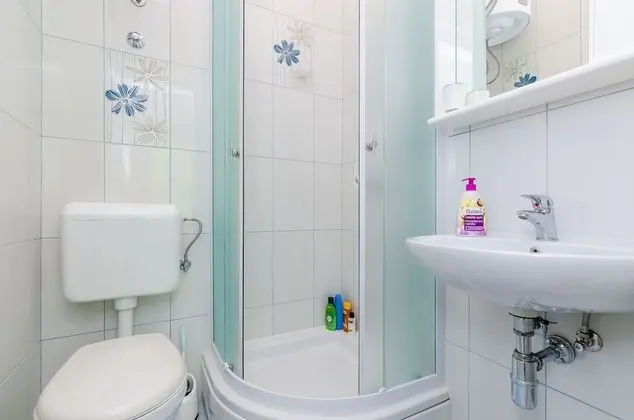 Tek Büyük Yataklı Oda (Double Room with patio and sea view)