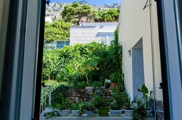 Tek Büyük Yataklı Oda (Double Room with patio and sea view)