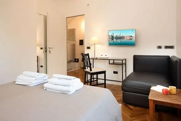 Tek Büyük Yataklı Oda, Ortak Banyo