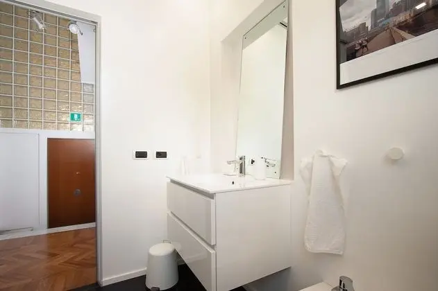 Tek Büyük Yataklı Oda, Ortak Banyo