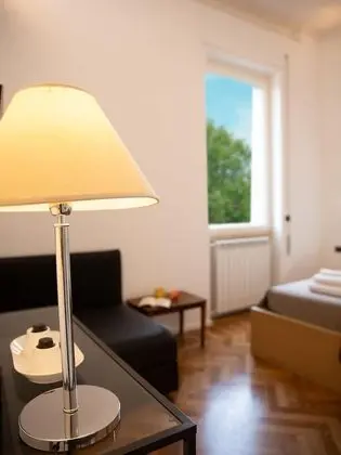 Tek Büyük Yataklı Oda, Ortak Banyo