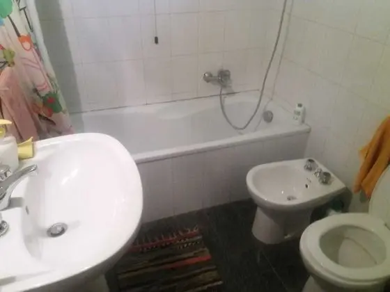 Tek Büyük Yataklı Oda, Ortak Banyo