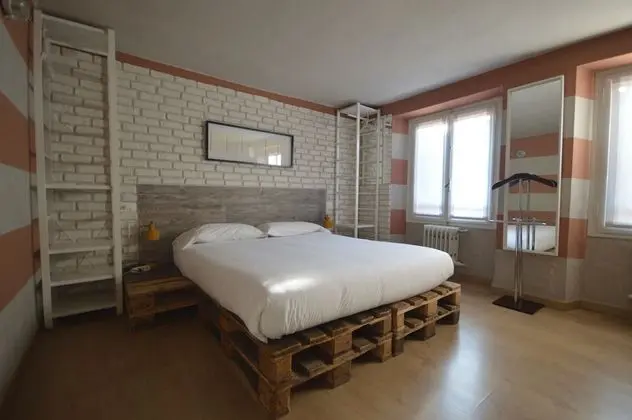 Dört Kişilik Oda, Özel Banyo (Room 8)