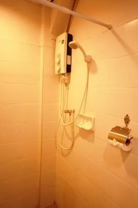 Dört Kişilik Oda (with Private Bathroom )