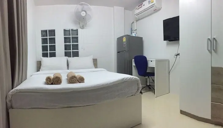Tek Büyük Yataklı Oda, Ortak Banyo