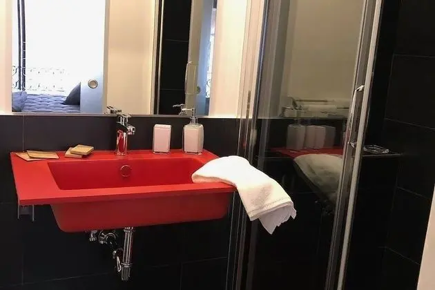 Deluxe Tek Büyük veya İki Ayrı Yataklı Oda