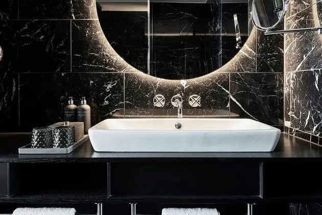 Süit, 1 Çift Kişilik Yatak, Balkon (Roomers Suite)