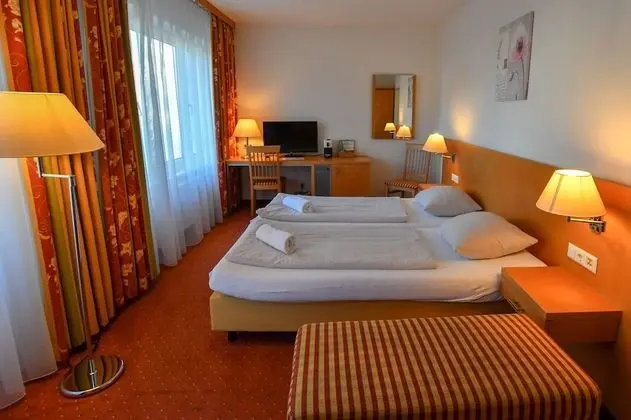 Tek Büyük Yataklı Oda