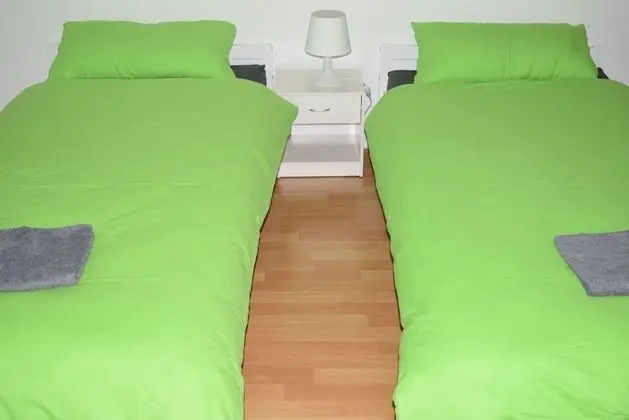 Tek Büyük veya İki Ayrı Yataklı Oda