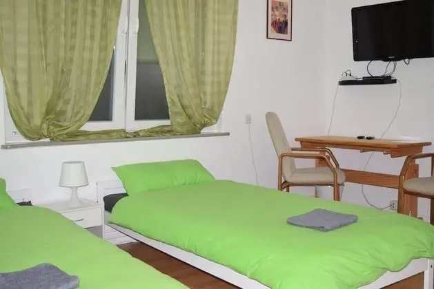 Tek Büyük veya İki Ayrı Yataklı Oda