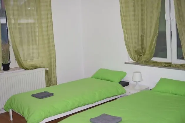 Tek Büyük veya İki Ayrı Yataklı Oda