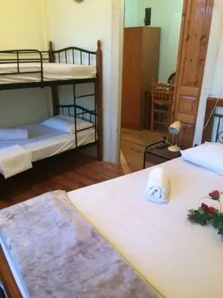 Standard Üç Kişilik Oda