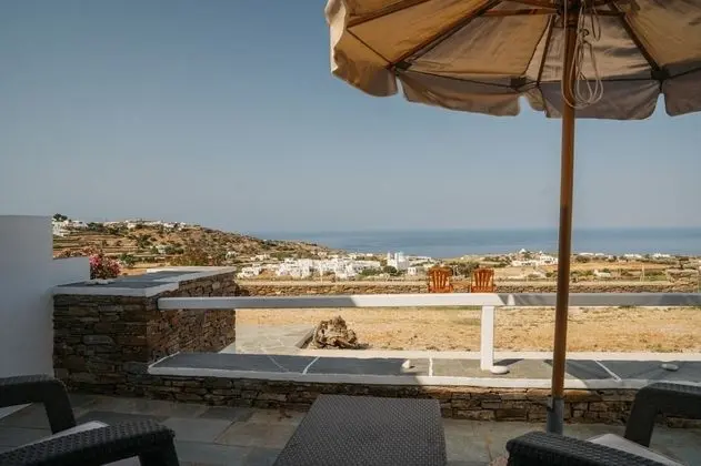 Tek Büyük veya İki Ayrı Yataklı Oda, Deniz Manzaralı