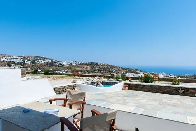 Tek Büyük veya İki Ayrı Yataklı Oda, Deniz Manzaralı