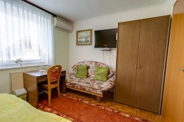 Classic Tek Büyük veya İki Ayrı Yataklı Oda