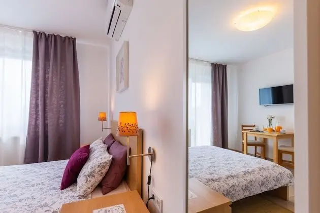 Standard Oda, Balkon, Havuz Manzaralı