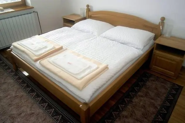 Tek Büyük Yataklı Oda