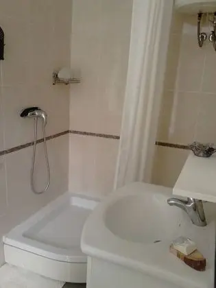 Tek Büyük Yataklı Oda (Rooms Brezak - Twin Room with Shared )