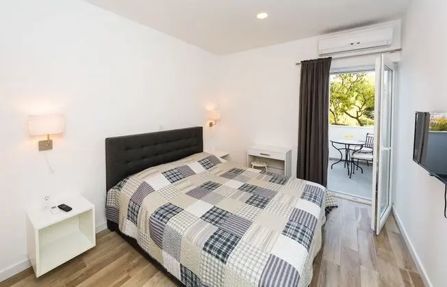 Deluxe Tek Büyük Yataklı Oda, Deniz Manzaralı