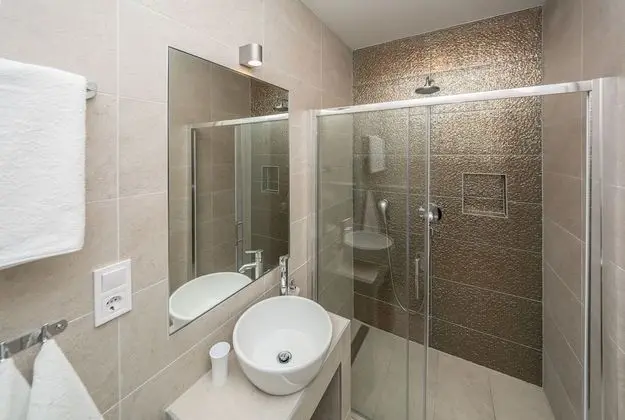 Deluxe Tek Büyük Yataklı Oda, Deniz Manzaralı