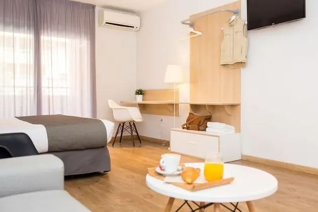 Dört Kişilik Oda, Balkon