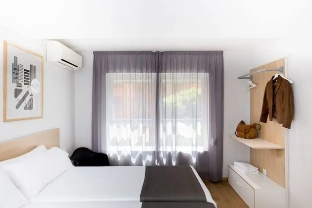 Tek Büyük Yataklı Oda, Balkon