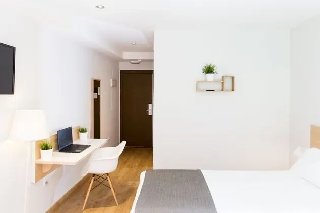 Tek Büyük Yataklı Oda, Balkon