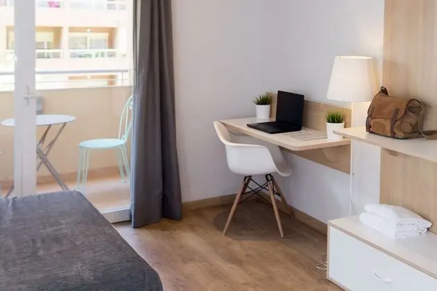 Tek Büyük Yataklı Oda, Balkon