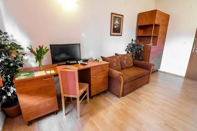 Büyük Yataklı Tek Kişilik Oda