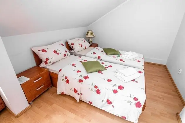 Büyük Yataklı Tek Kişilik Oda