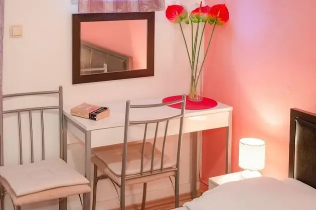 Standard Tek Büyük Yataklı Oda (Sandra)